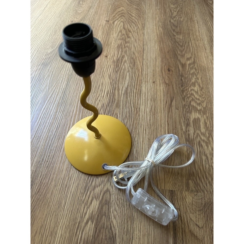 Postmodern Funky Eclectic Mustard Yellow Squiggle Table Desk Lamp Unique Decor